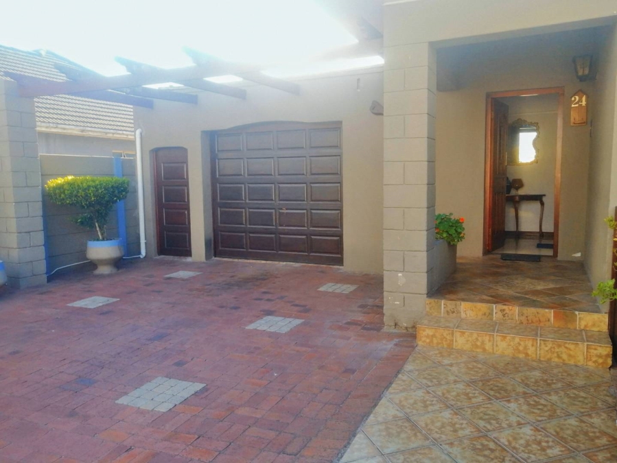 6 Bedroom Property for Sale in Bellville South Western Cape